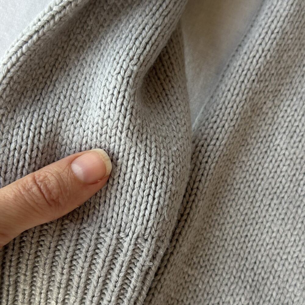 Cable Knit White Heart Grey Sweater Sz S Cozy Classic Winter Fisherman Coastal - Picture 10 of 10